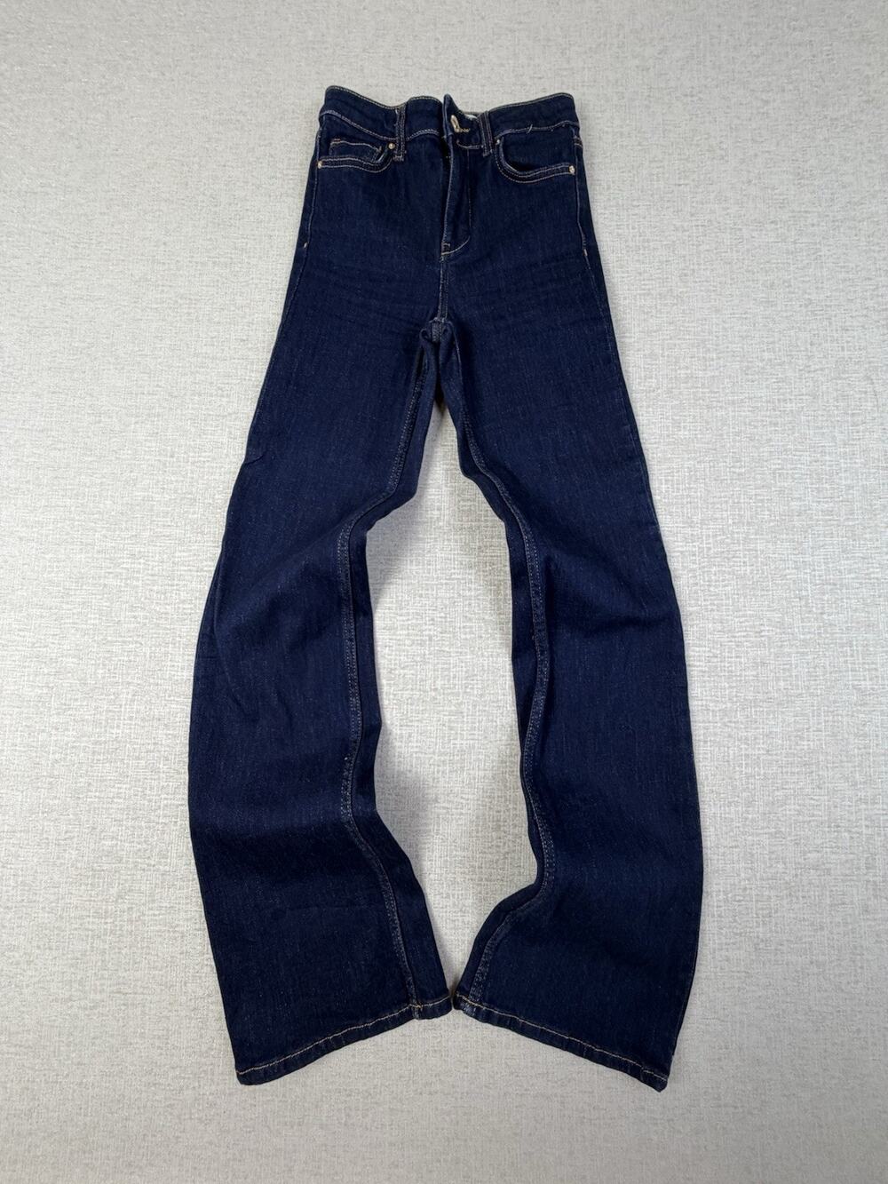 Zara Women’s Size 0 Dark Wash Flare Leg Slim Fit Denim Jeans